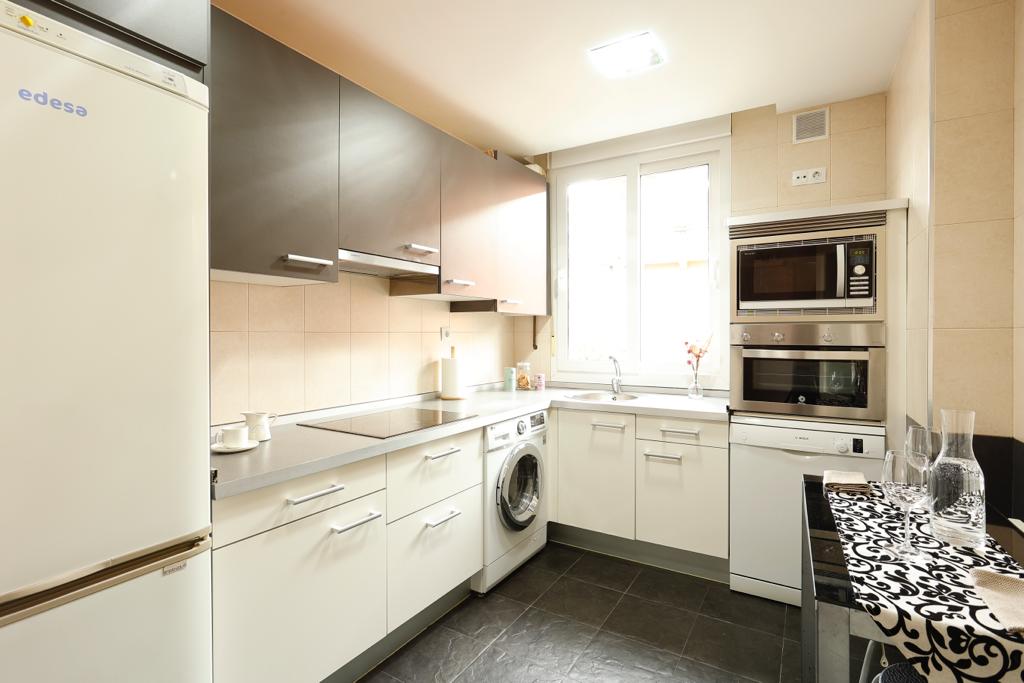 Habitación en San Ignacio muy cerca de Deusto – H4