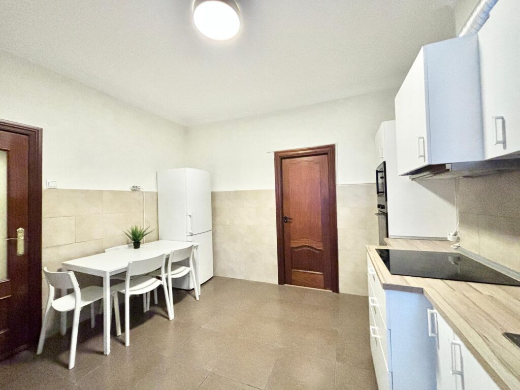Habitación exterior en Barakaldo (Lasesarre) – H1